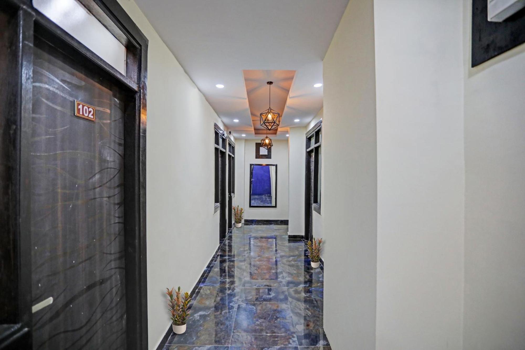 Flagship Grand Imperial Near Worlds Of Wonder Otel Kālkāji Devi Dış mekan fotoğraf